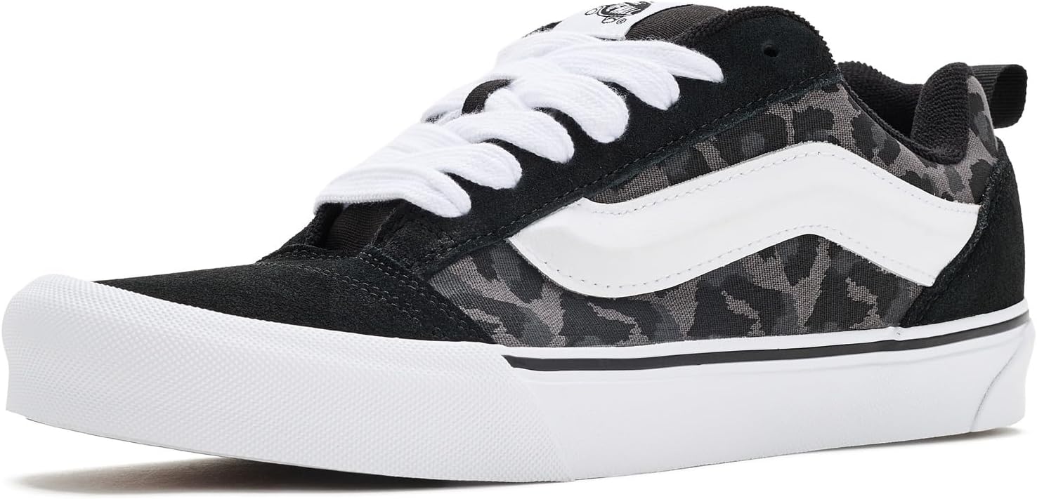 Vans Unisex Adult Knu Skool Shoe - '90s Retro Puffy Low-Top Fashion Sneakers for Men & Women