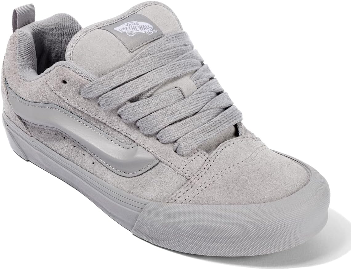 Vans Unisex Adult Knu Skool Shoe - '90s Retro Puffy Low-Top Fashion Sneakers for Men & Women