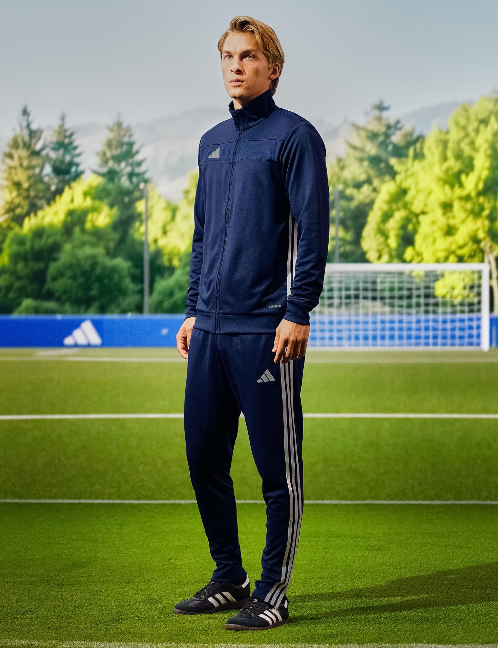 adidas Unisex-Adult Samba Indoor Shoe | Soccer Shoes